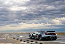 0000000_20130121225459_Hennessey-Venom-GT-rear-sky.jpg