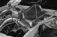 138_02z1996_ford_mustangengine_view.jpg