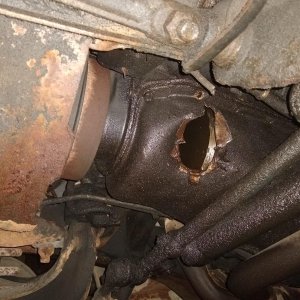 oil pan drain hole.jpg