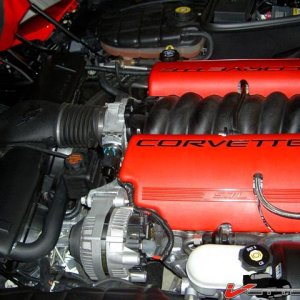 ZO6 Engine 001 (Small).jpg