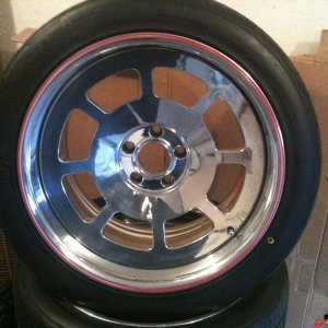 red stripe wheel.jpg