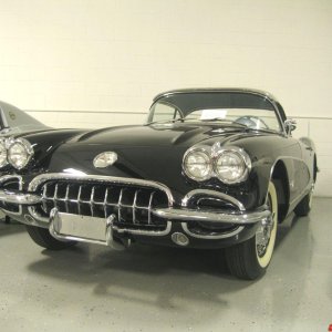 LINGENFELTER - LATE 50S VETTE B&W.jpg